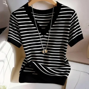 Franclia New Striped V-Neck Short Sleeve T-Shirt For Women